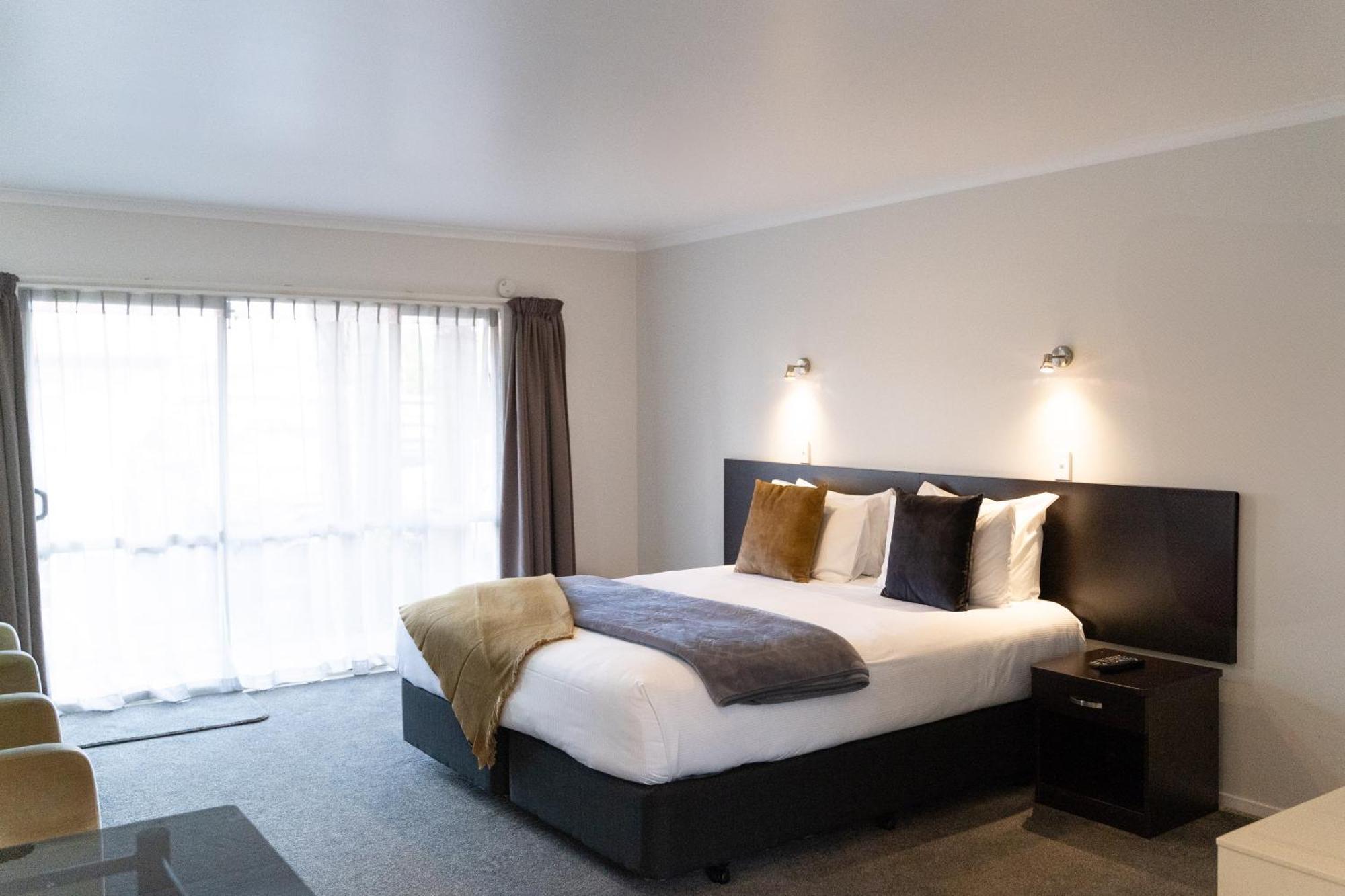Pacific Coast Motor Lodge Уакатане Екстериор снимка