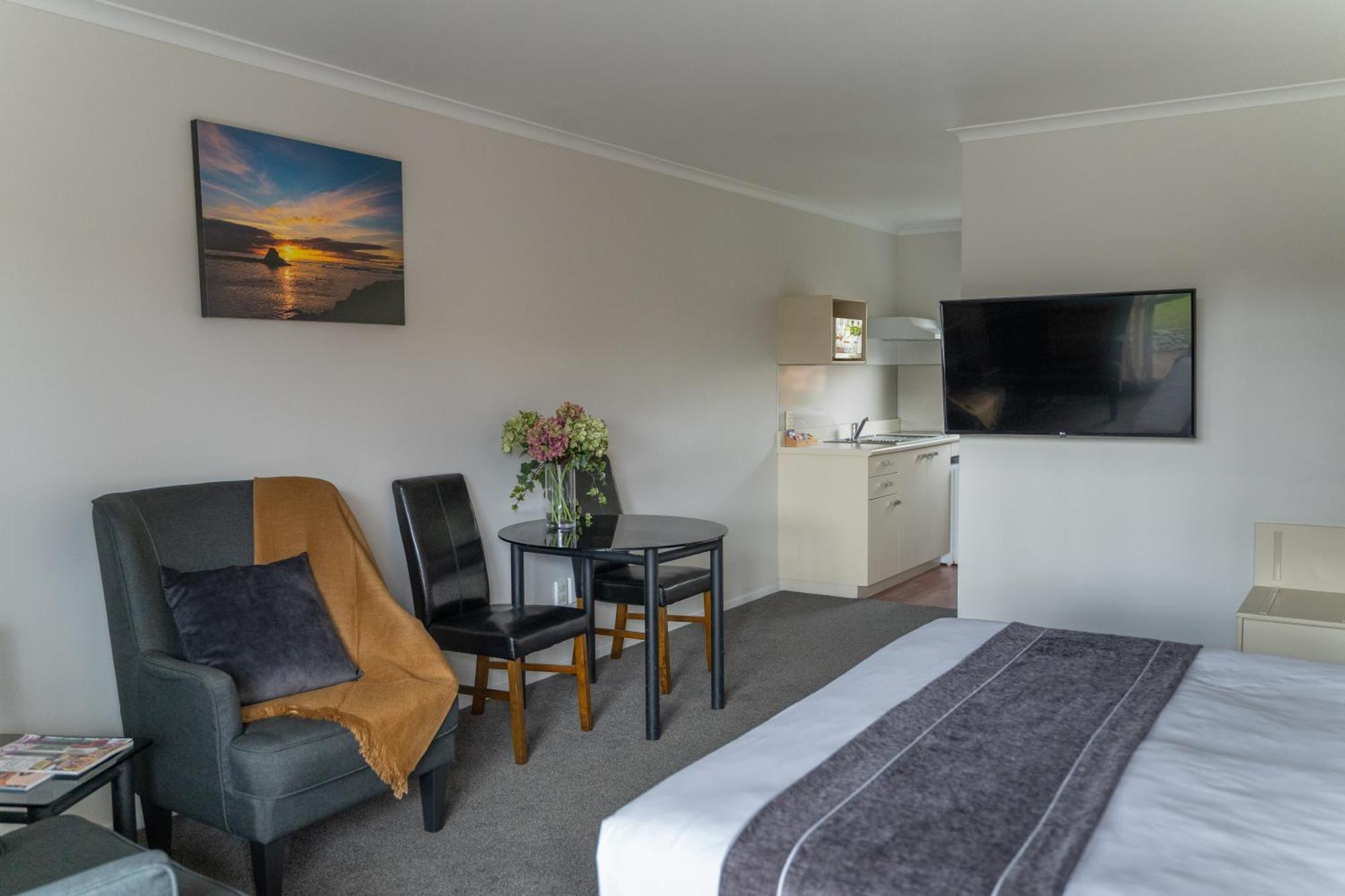 Pacific Coast Motor Lodge Уакатане Екстериор снимка