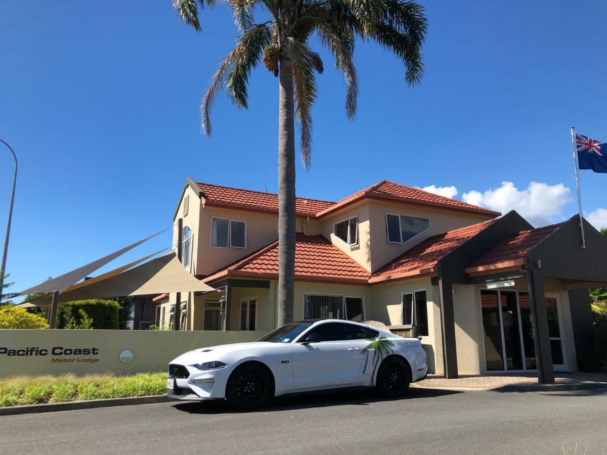 Pacific Coast Motor Lodge Уакатане Екстериор снимка